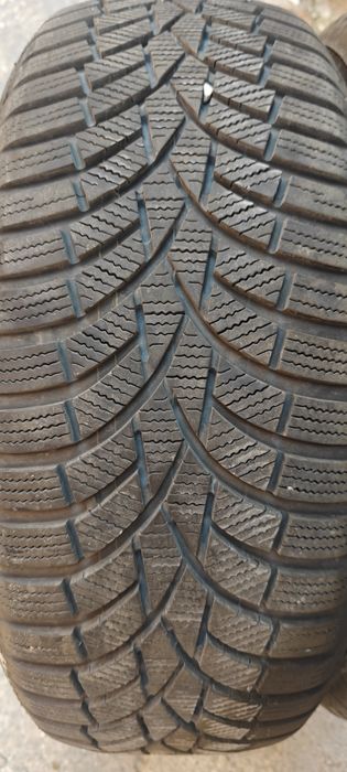 2 бр Зимни гуми Toyo 215/60/17