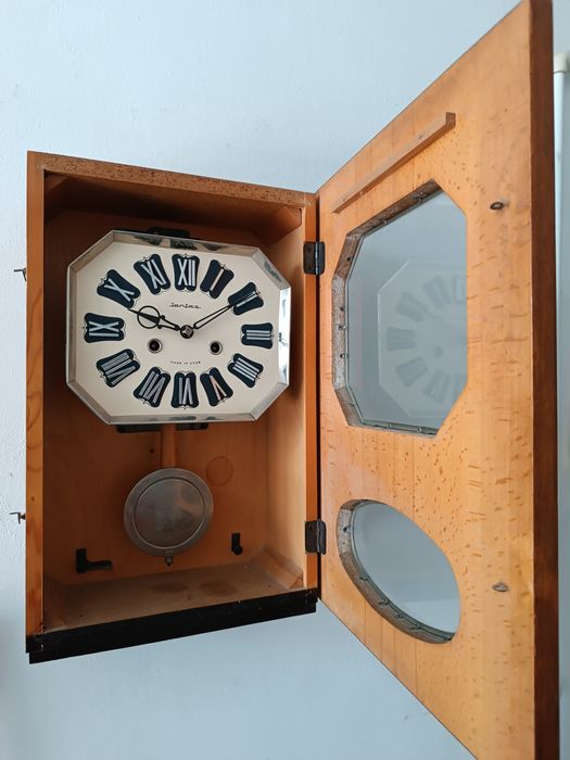 Ceas de perete cu pendul și gong