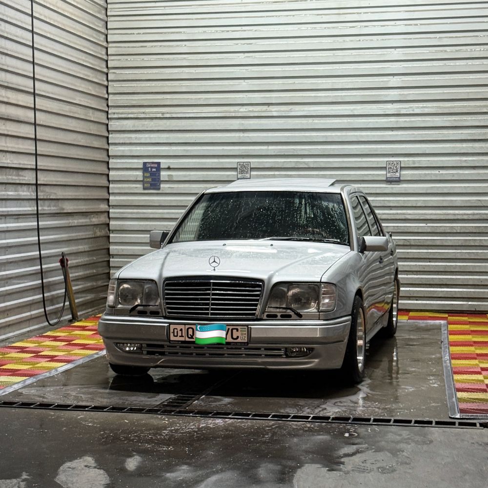 Mercedes benz w124 e320