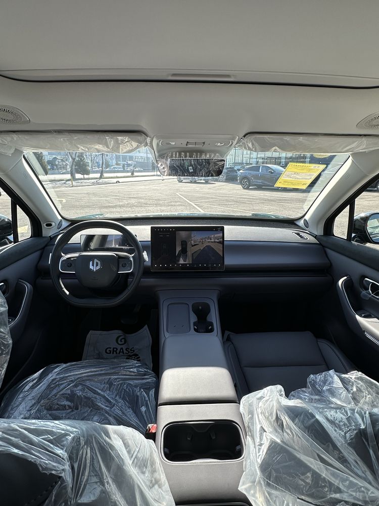 Leapmotor 2026 c16 gibrit 200 km premium dop opsiya