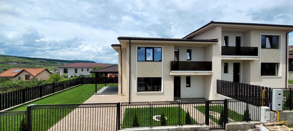 Vand casa intrare Chinteni