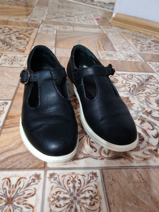 Продам детские школьные туфли натуральная кожа, размер 30,в хорошем со