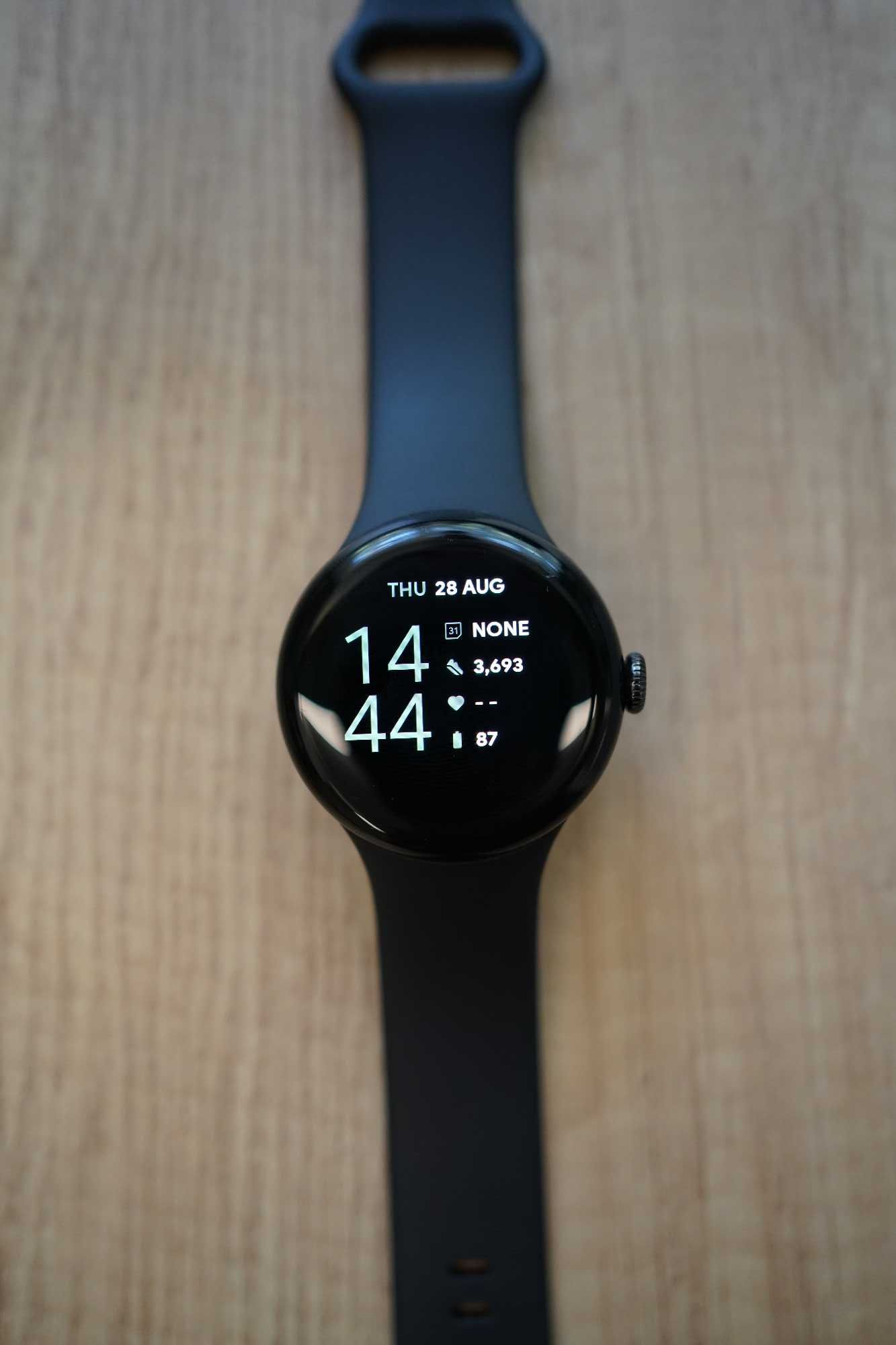 Google Pixel Watch 2 смарт часовник