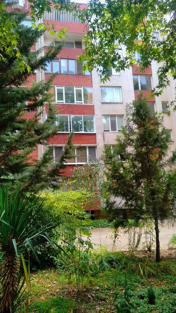 Продава се Тристаен апартамент в Кърджали, Център - 100 кв.м за 990 €/кв.м - Снимка #10