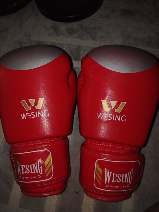 Боксёрские перчатки wesing