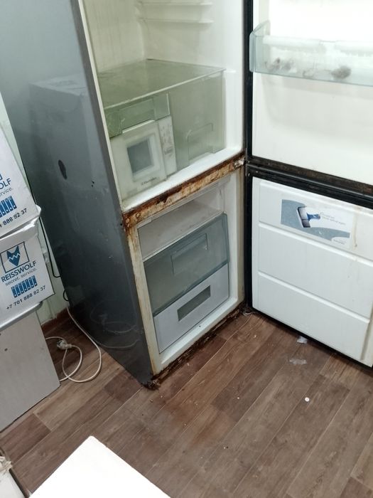 Холодильник двух камерный