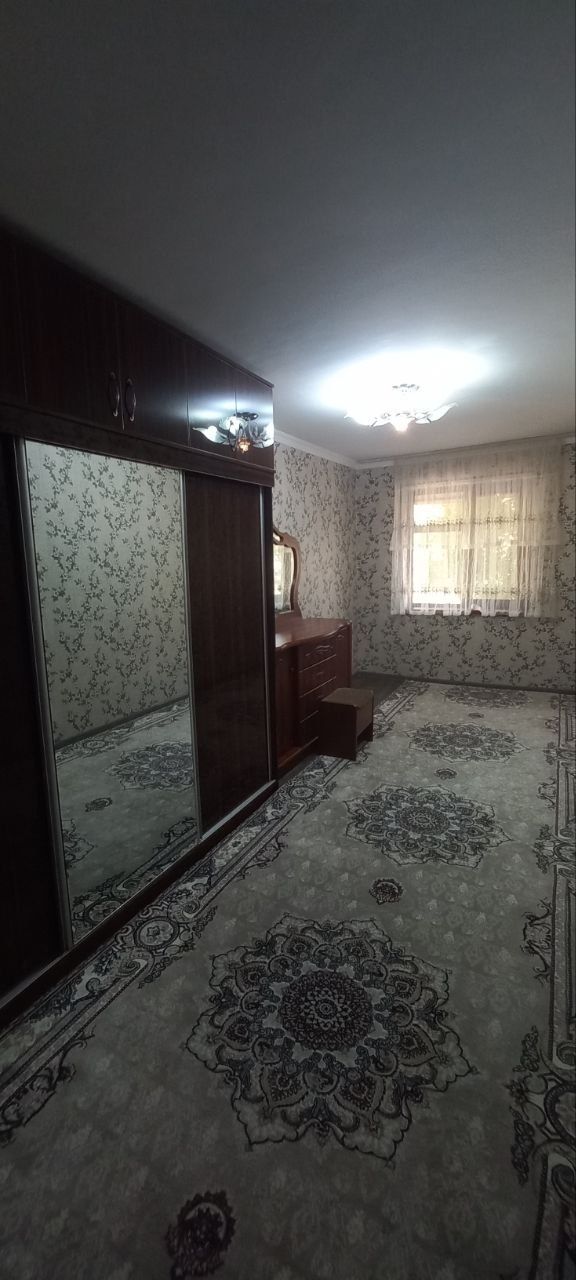 Карши шахар марказидан 2 кават 3 хонали уй сотилади