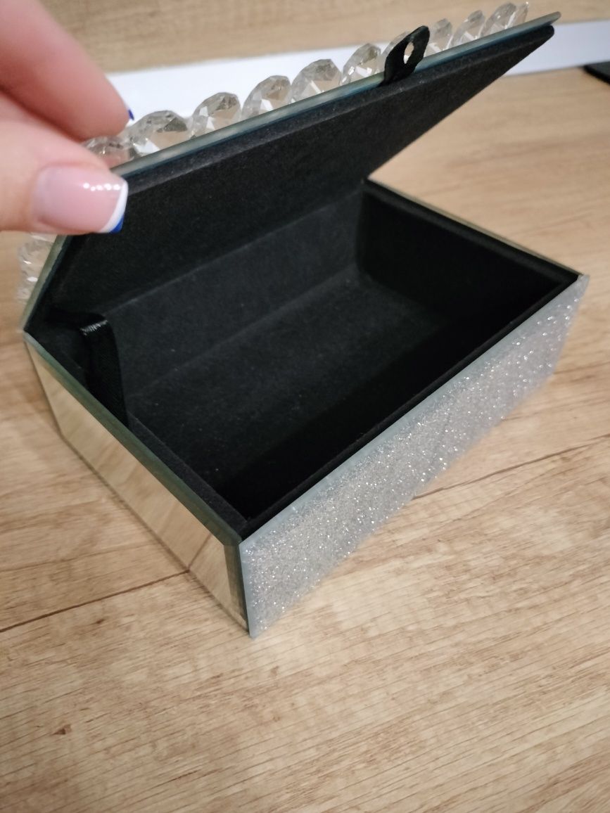 Cutii bijuterii  argintie
