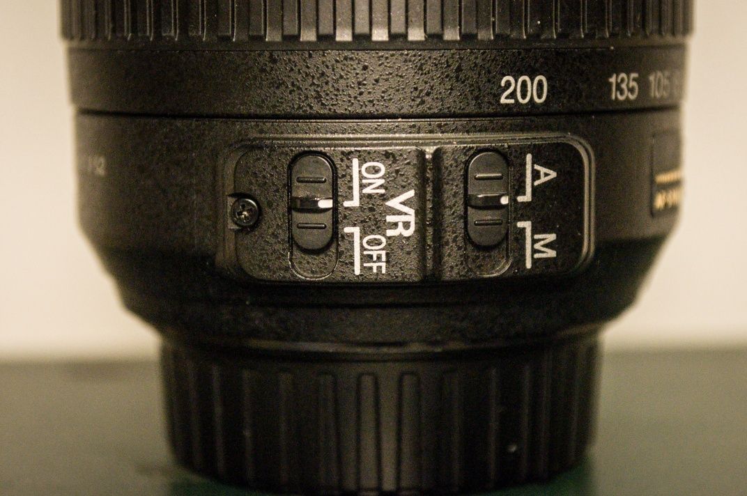 Obiectiv Nikon DX AF VR Nikkor 55-200mm