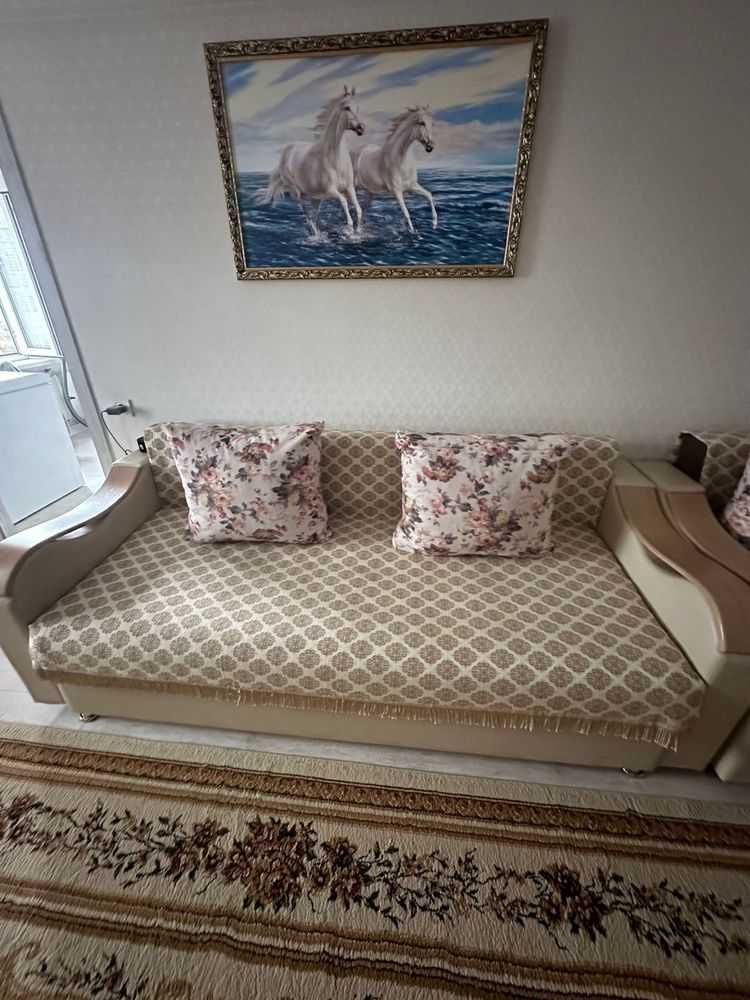 Продается диван тройка в отличном состоянии