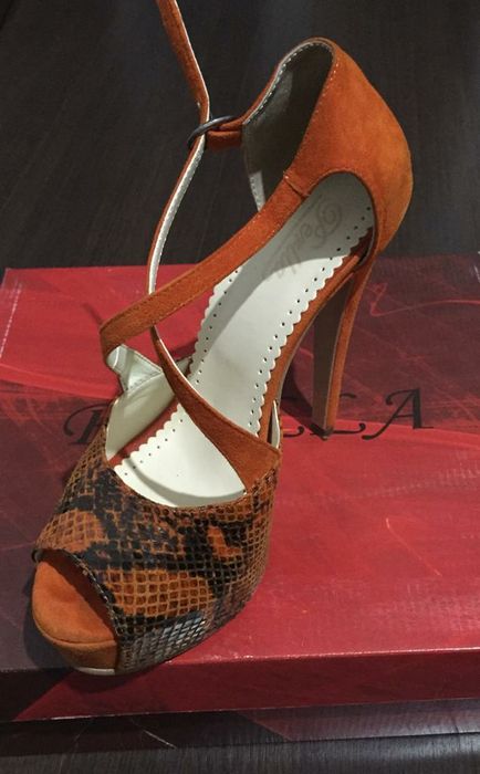 Sandale elegante cu toc inalt