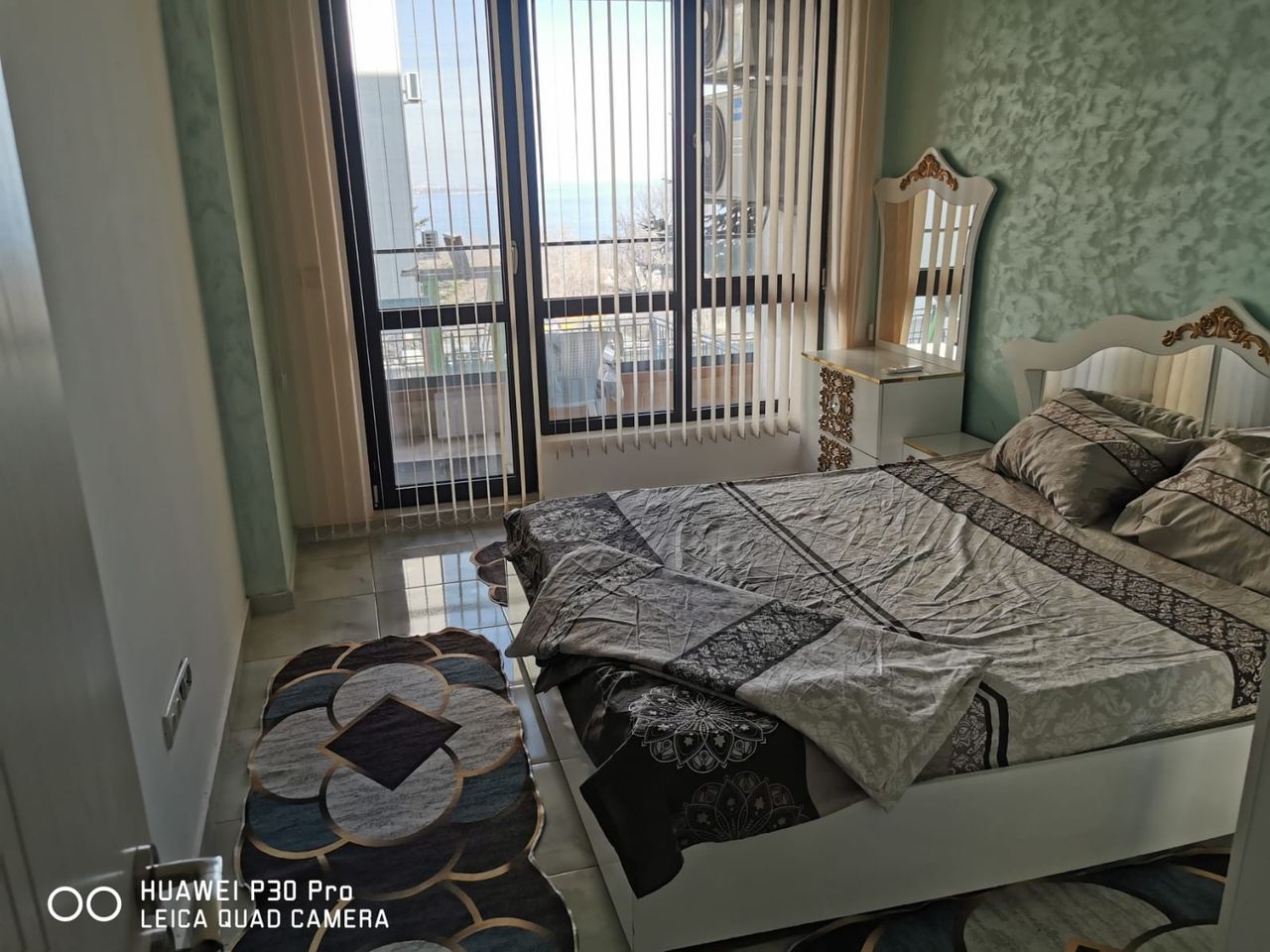 Дава се под наем Двустаен апартамент в Варна, Галата - 75 кв.м за 510 € - Снимка #1