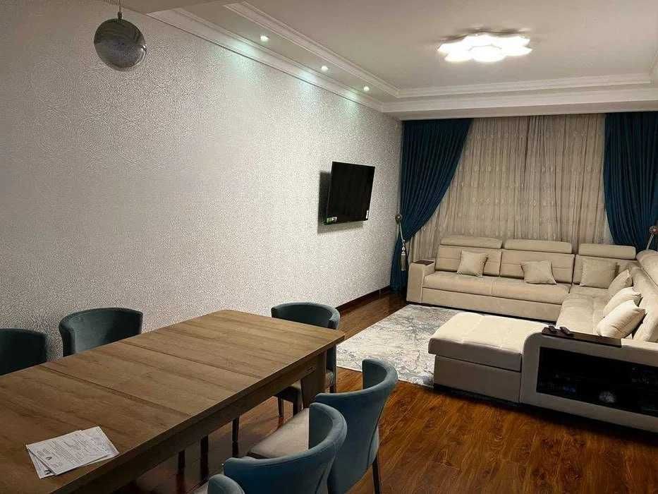 СРОЧНО!!Сдается Шикарная 3х ком Квартира Орентир Метро Новза 985*