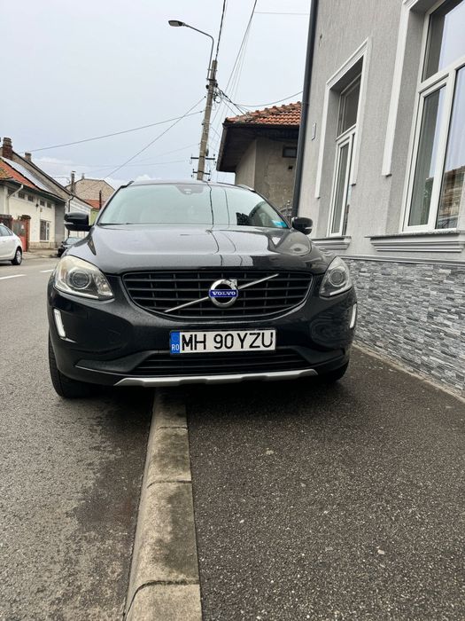 Vând Volvo XC60 an 2016