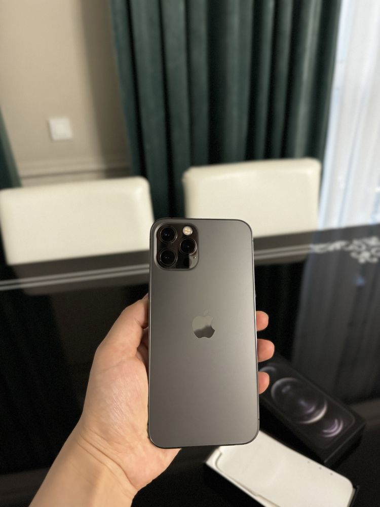 IPhone 12 Pro стальной