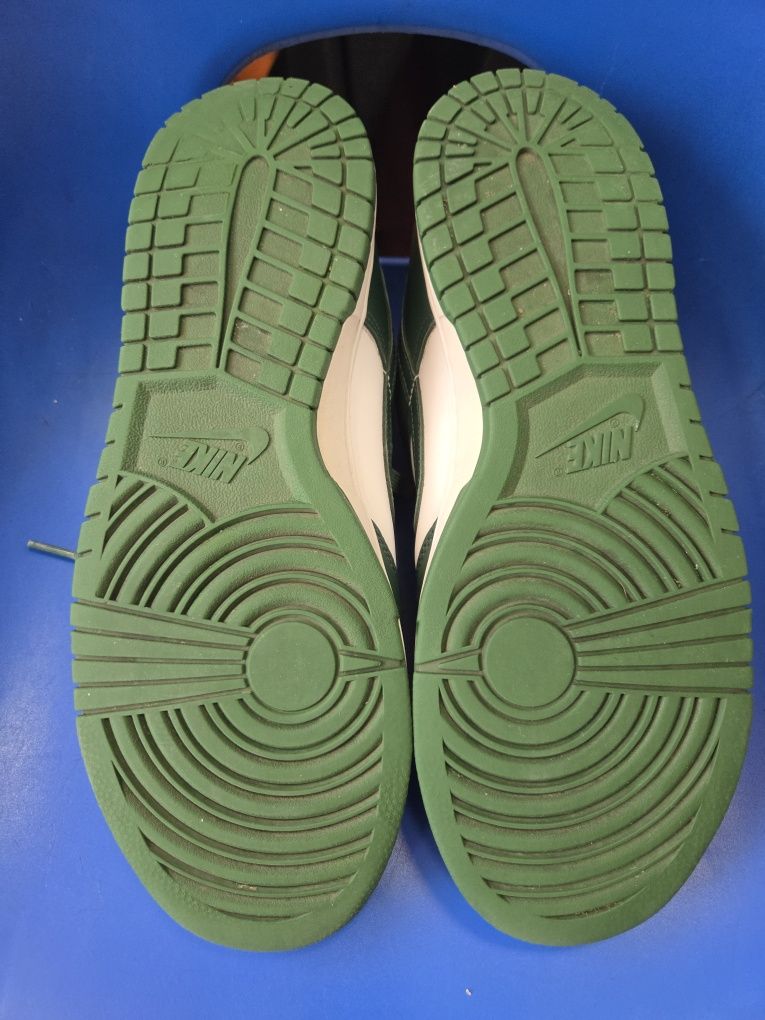 Nike dunk low кожен кец