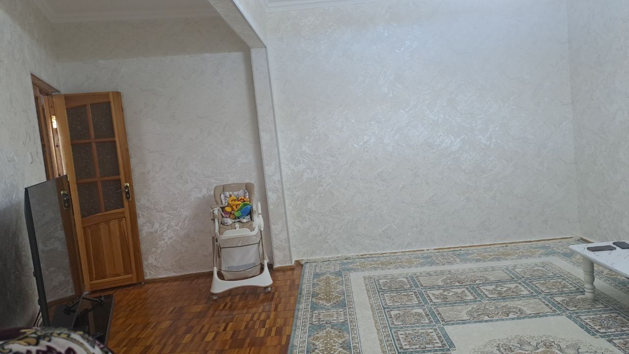 Продается своя квартира на Ахмад югнаки