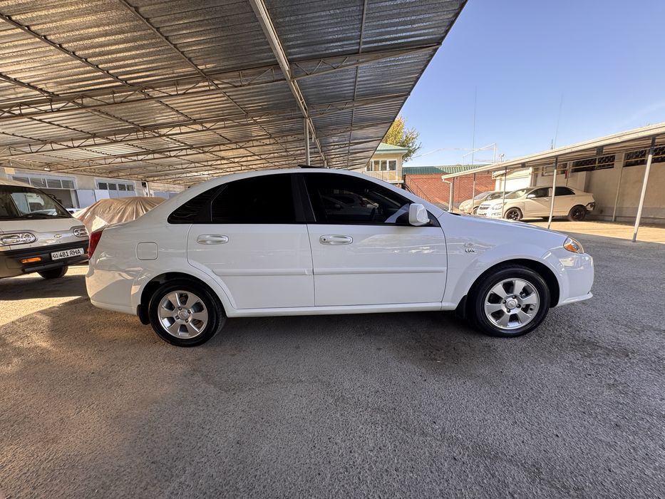 Gentra 3-pz avtamat. 2022. Metan gaz