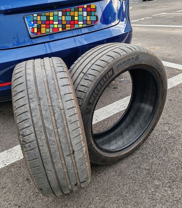 2 anvelope de vară Michelin Pilot Sport 4 XL 98Y, DOT 2023, 235/45/R18