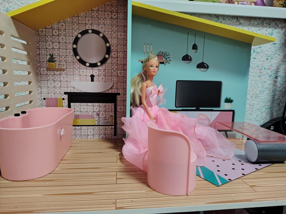 Къща за кукли  .