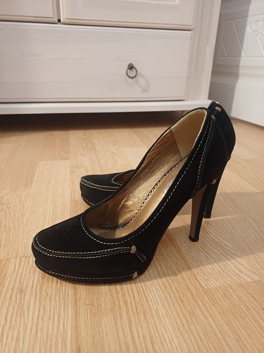 Замшевые туфли на платформе