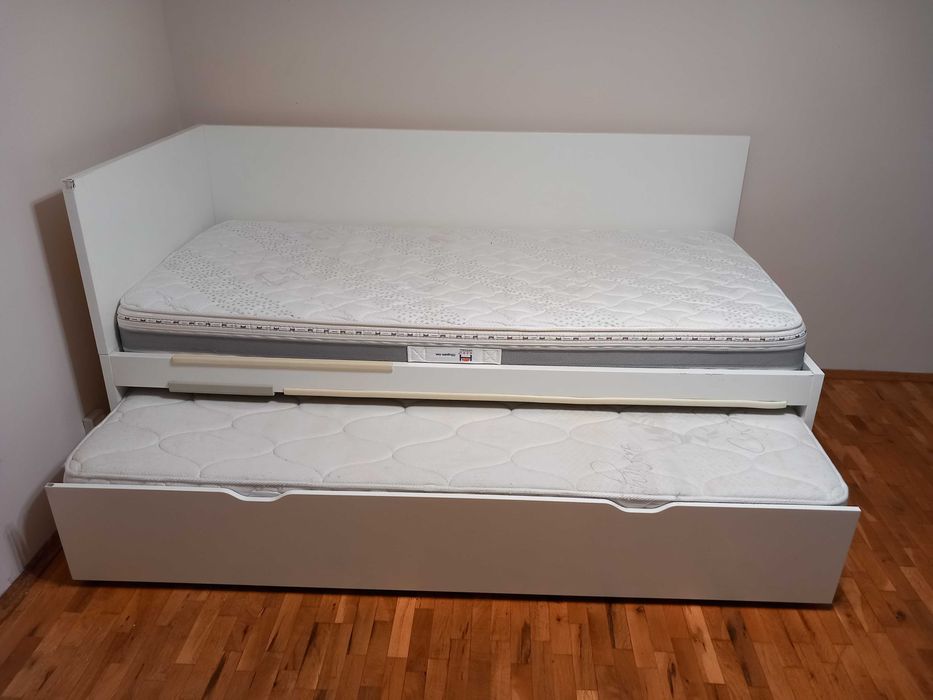 Двойно разтегателно легло с 2 матрака