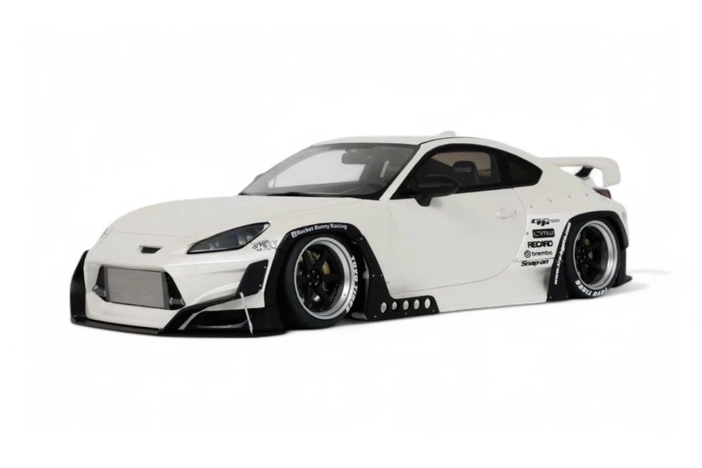 Macheta auto Toyota GR86 Pandem Crystal White, 2023 1:18 GT Spirit