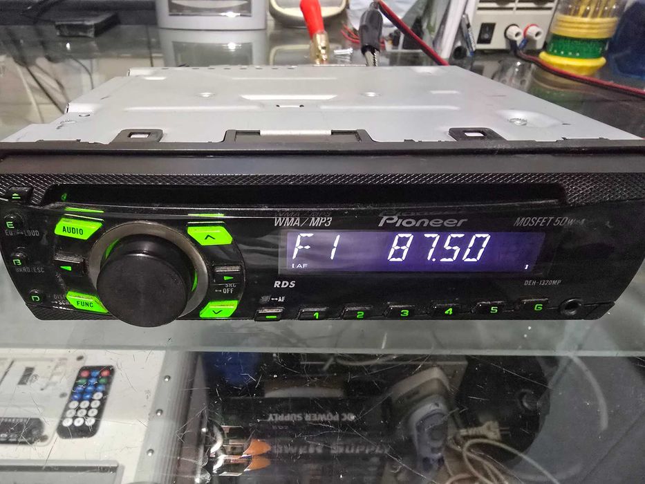 Vând DC auto Pioneer DEH 2300