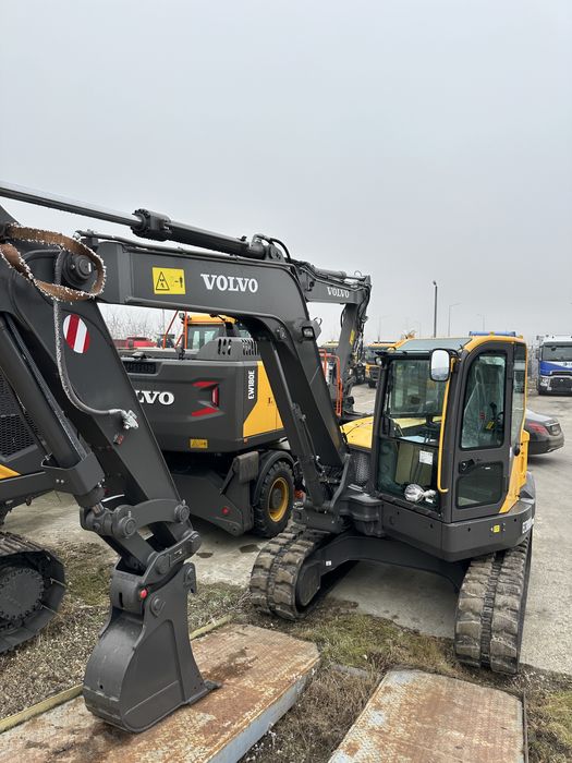 Închiriez Excavator VOLVO 9T cu Operator + Combustibil + Transport