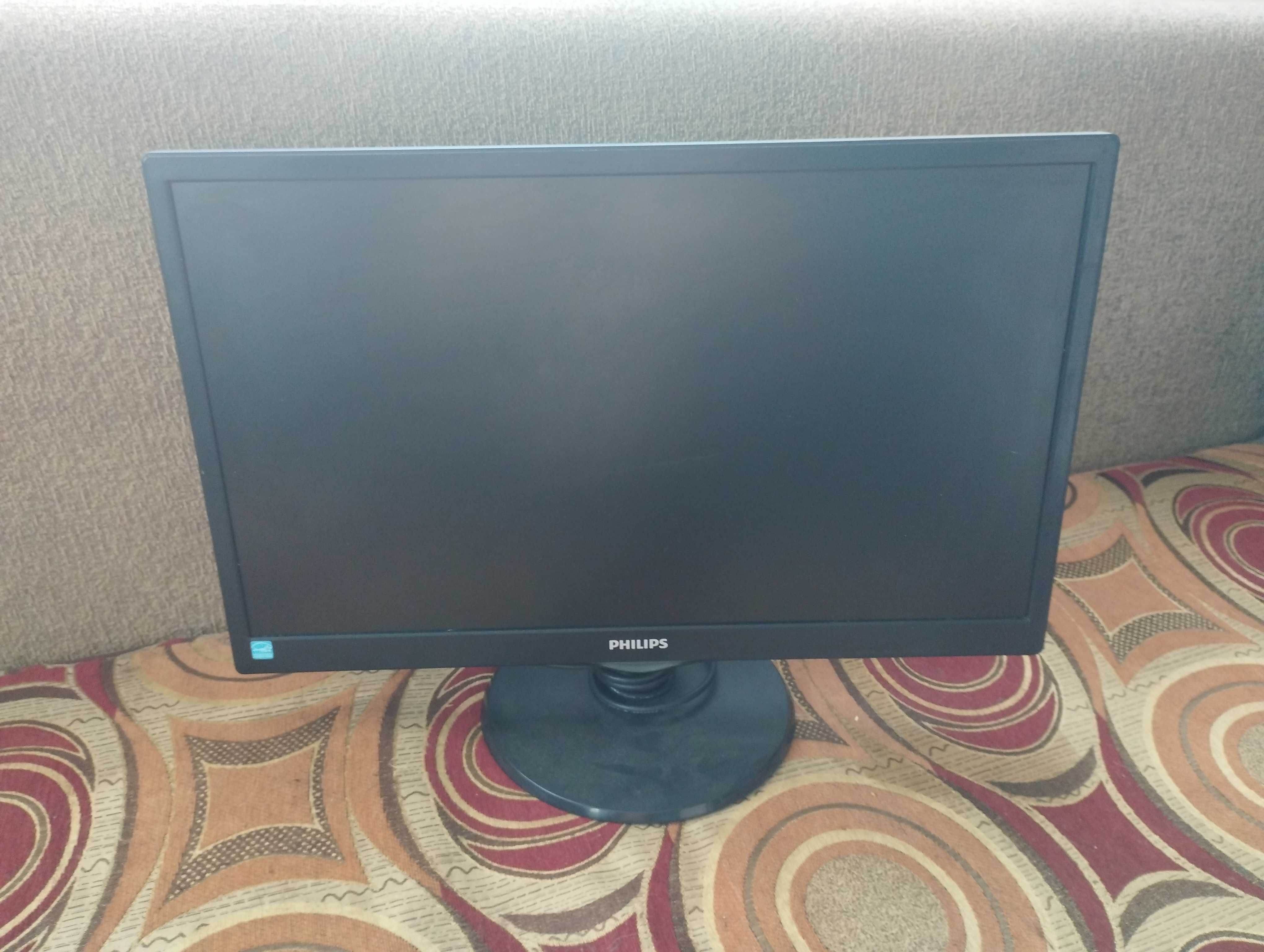 Монитор Philips 22.3"