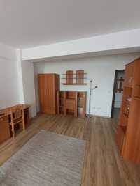 Închiriez apartament cu o cameră