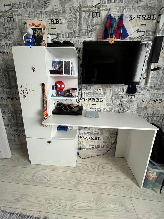 Продам Письменный стол