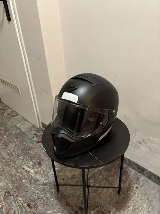 Каска за мотор Scorpion EXO 930