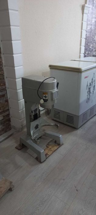 Миксер . Пиширик цехлари учун.