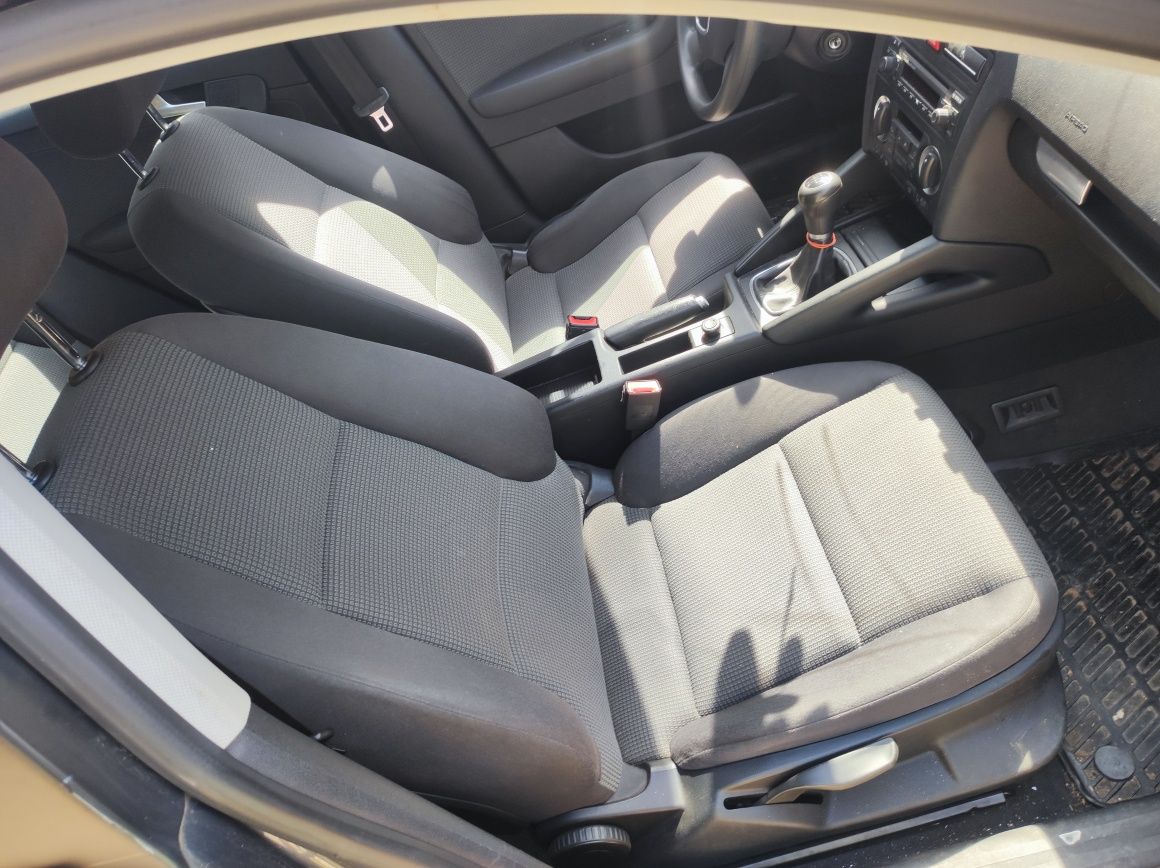 Interior Audi a3 8p 5 usi/sportback