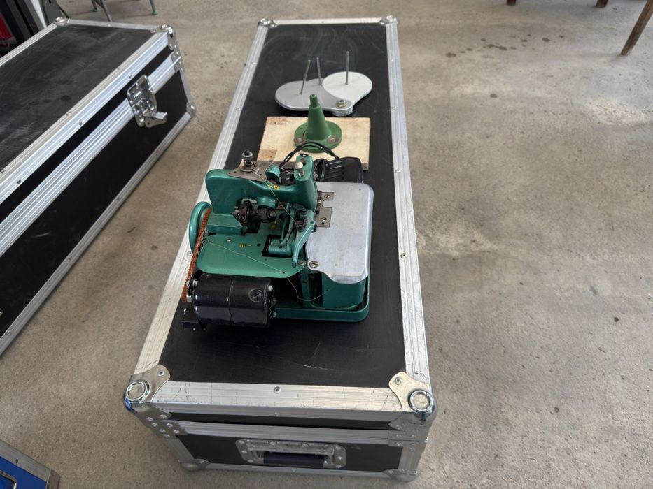 Аверлок желтая бабочка