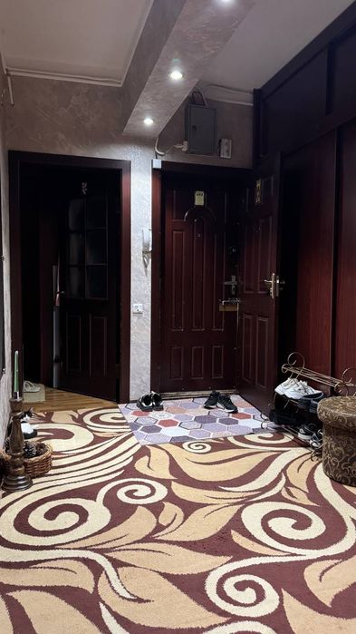 Продается квартира 4х-комн/4/9 Спутник 16, 94 м² Срочно