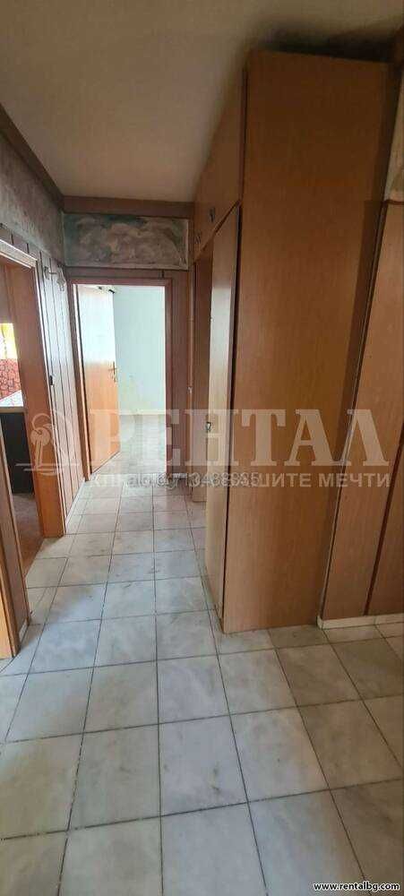 Тристаен апартамент 105 кв.м 5 етаж