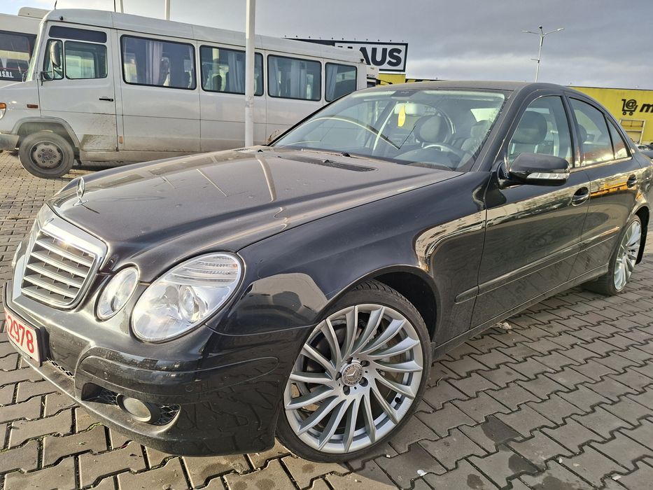 Mercedes benz e200 *w211 facelift * Germania.