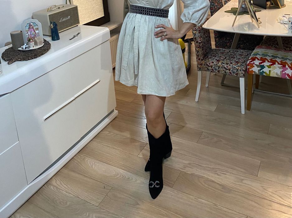 Vand ciocate noi, piele intoarsa marime 38