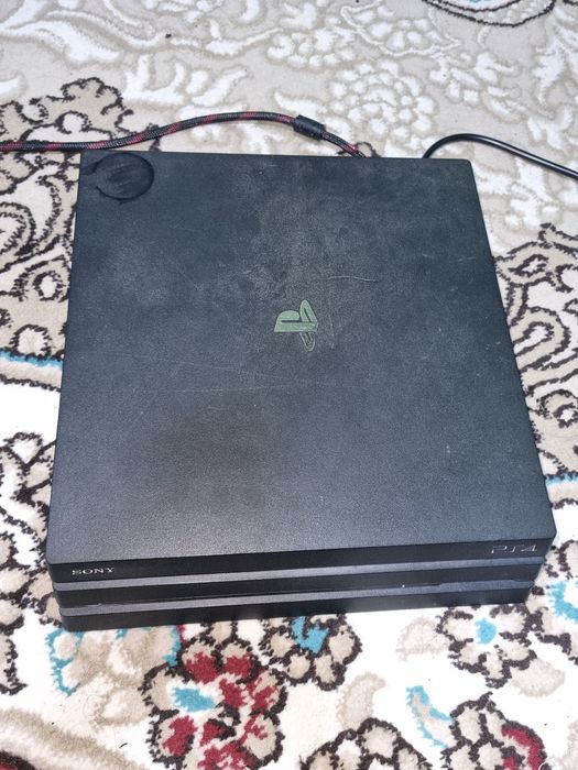 Playstation 4 Pro + TV 32 PS4