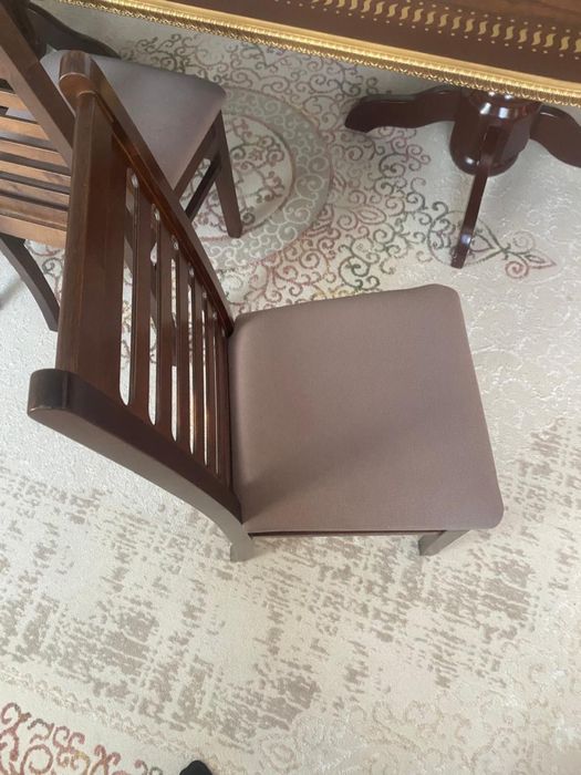 стол и стулья из греческого дерева