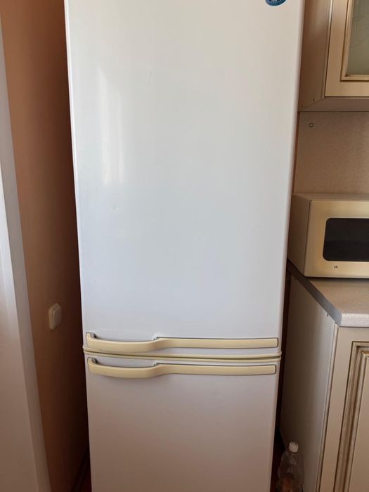 Продам холодильник с переездом