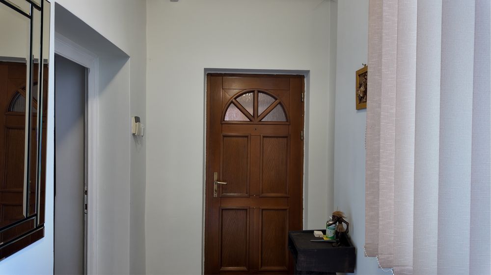 Ultracentral 4 camere  Podgoria