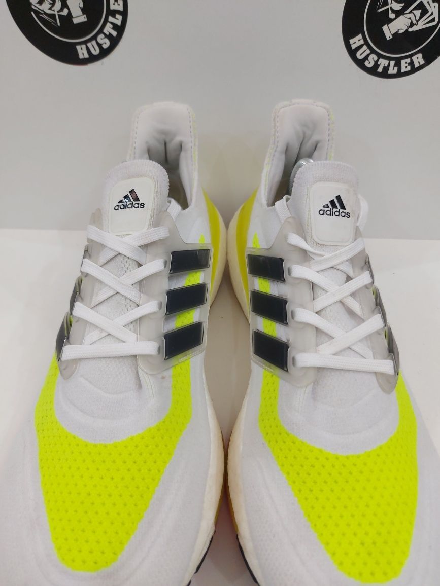 Мъжки маратонки ADIDAS ULTRA BOOST. Номер 44.5