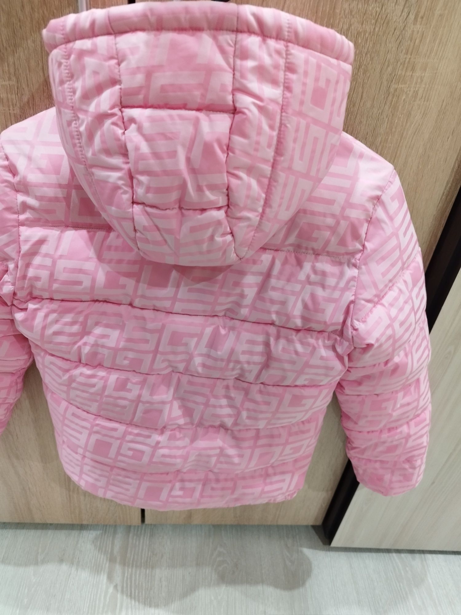 Оригинално Зимно яке Guess