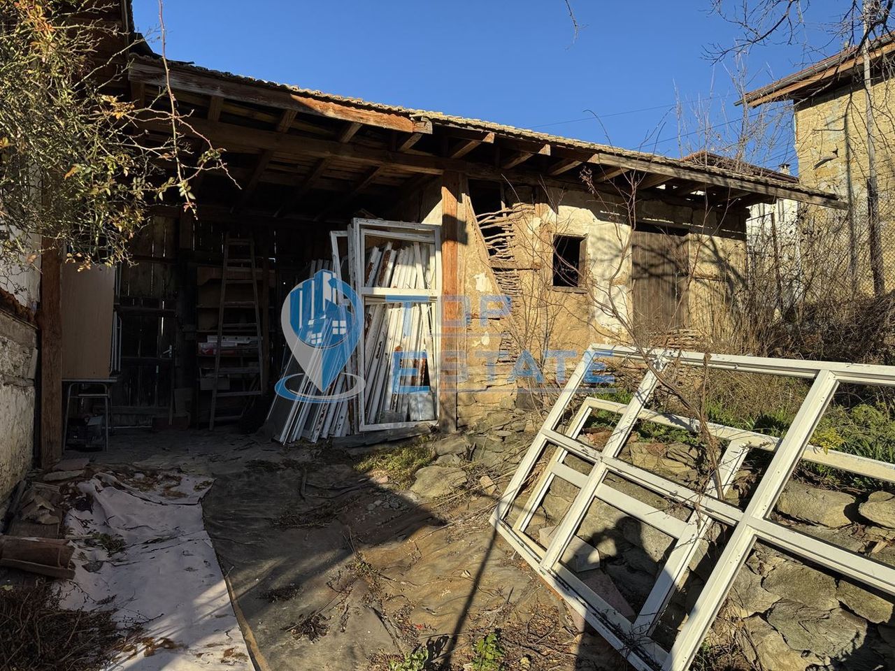 Продава се Къща в с. Малки чифлик, Област Велико Търново - 40 кв.м за 1950 €/кв.м - Снимка #9