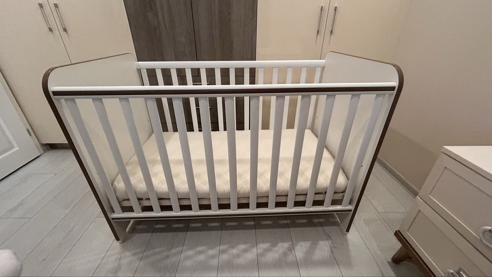 Детска дървена кошара с матрак