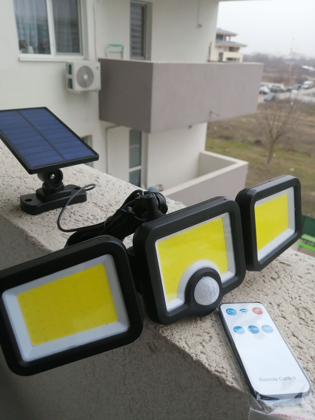 Lampa solara Led COB cu panou solar cu fir