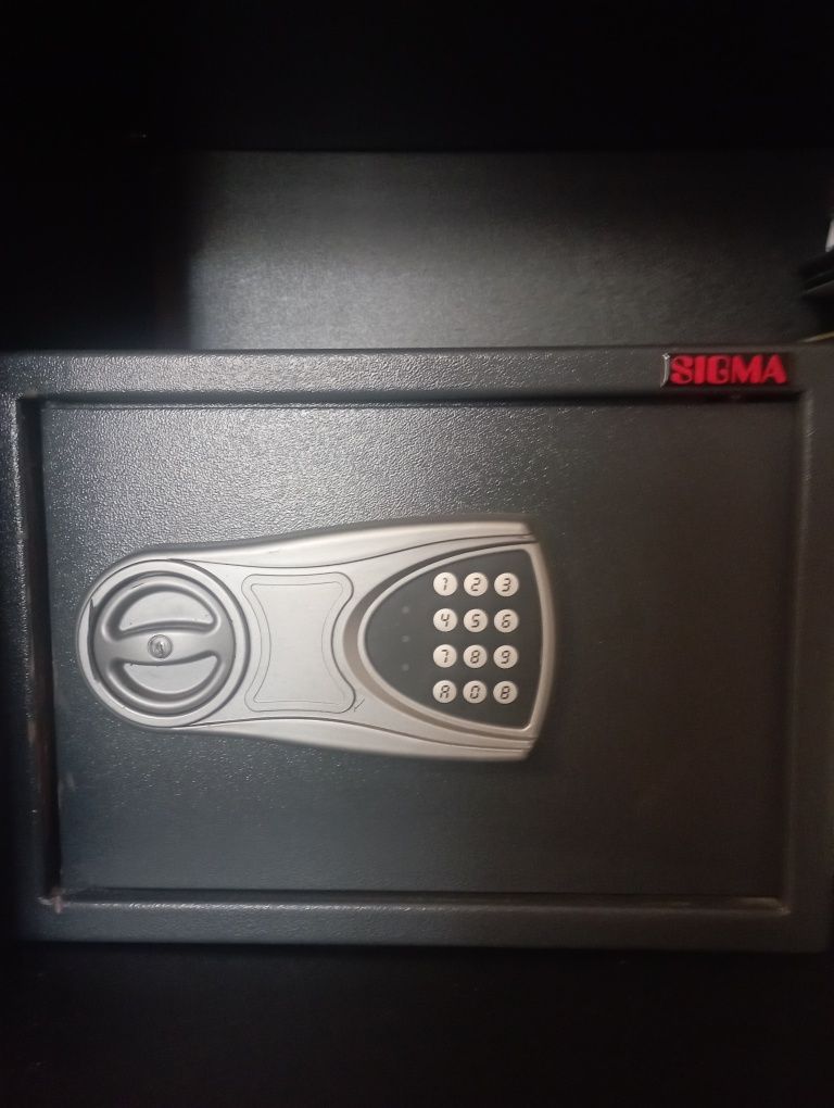 Продам сейф sigma